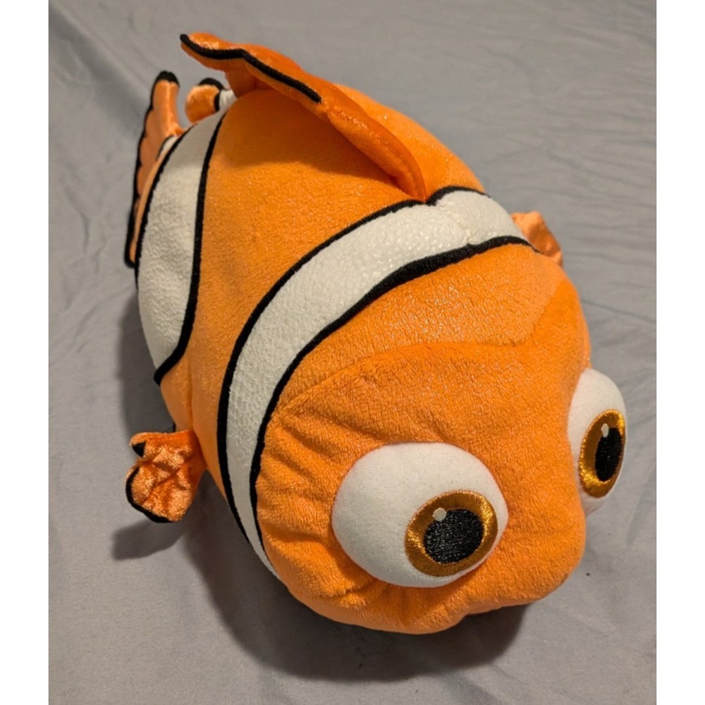 Disney Store Finding Nemo Plush 9 “ Original Authentic Patch Stuffed Animal